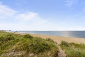 Beach Front On The Bay In Our Rustic Beach Cottage Cottage